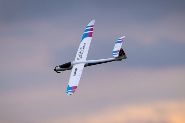 DB009 DERBEE Cloudwalker Elektrosegler PNP - 180cm